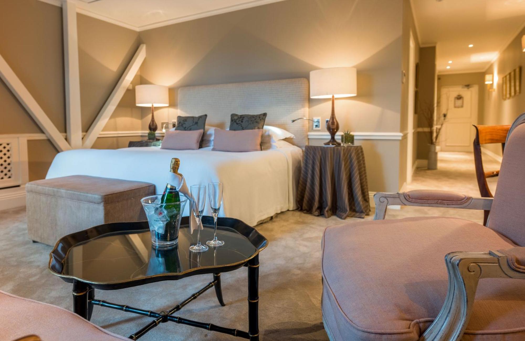 Chewton Glen Hotel - An Iconic Luxury Hotel Ню Милтън Екстериор снимка