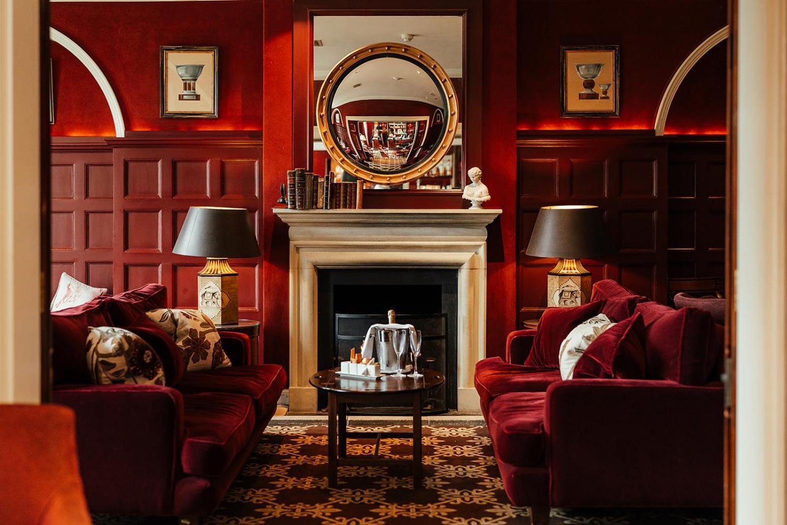 Chewton Glen Hotel - An Iconic Luxury Hotel Ню Милтън Екстериор снимка