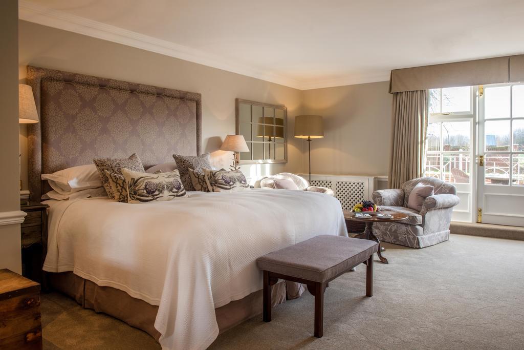 Chewton Glen Hotel - An Iconic Luxury Hotel Ню Милтън Екстериор снимка