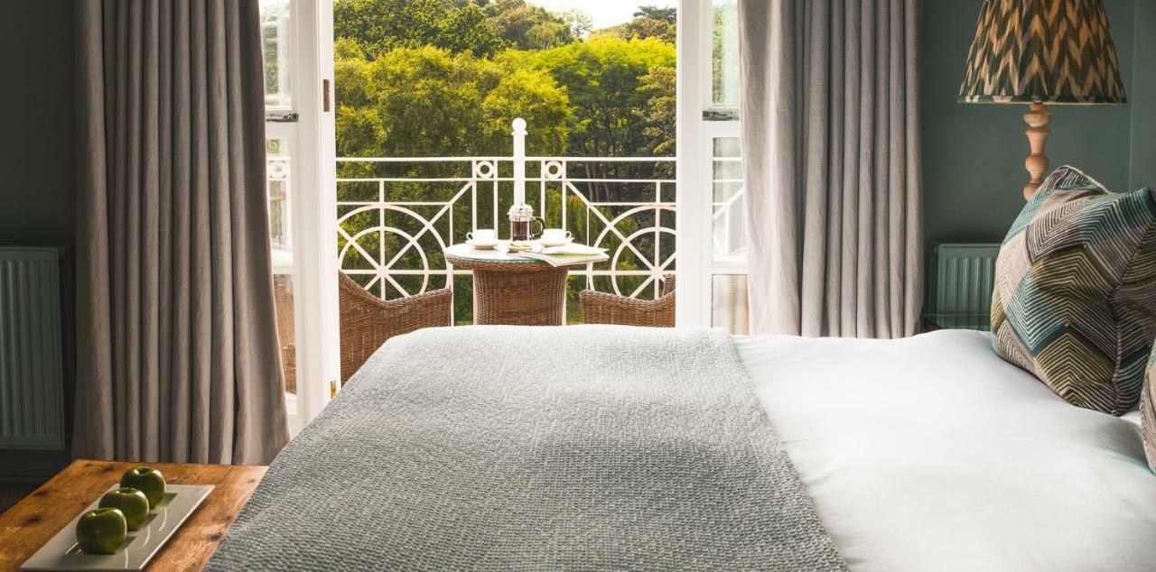 Chewton Glen Hotel - An Iconic Luxury Hotel Ню Милтън Екстериор снимка