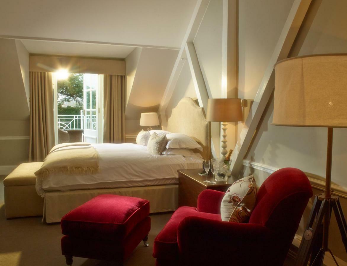 Chewton Glen Hotel - An Iconic Luxury Hotel Ню Милтън Екстериор снимка