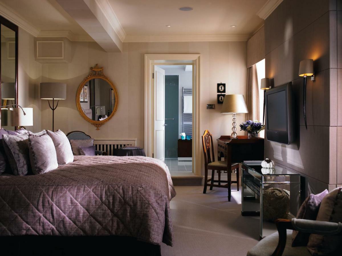 Chewton Glen Hotel - An Iconic Luxury Hotel Ню Милтън Екстериор снимка