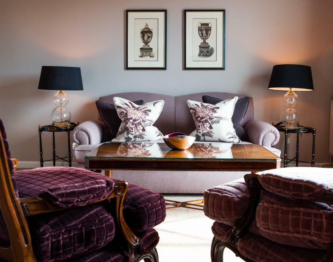 Chewton Glen Hotel - An Iconic Luxury Hotel Ню Милтън Екстериор снимка